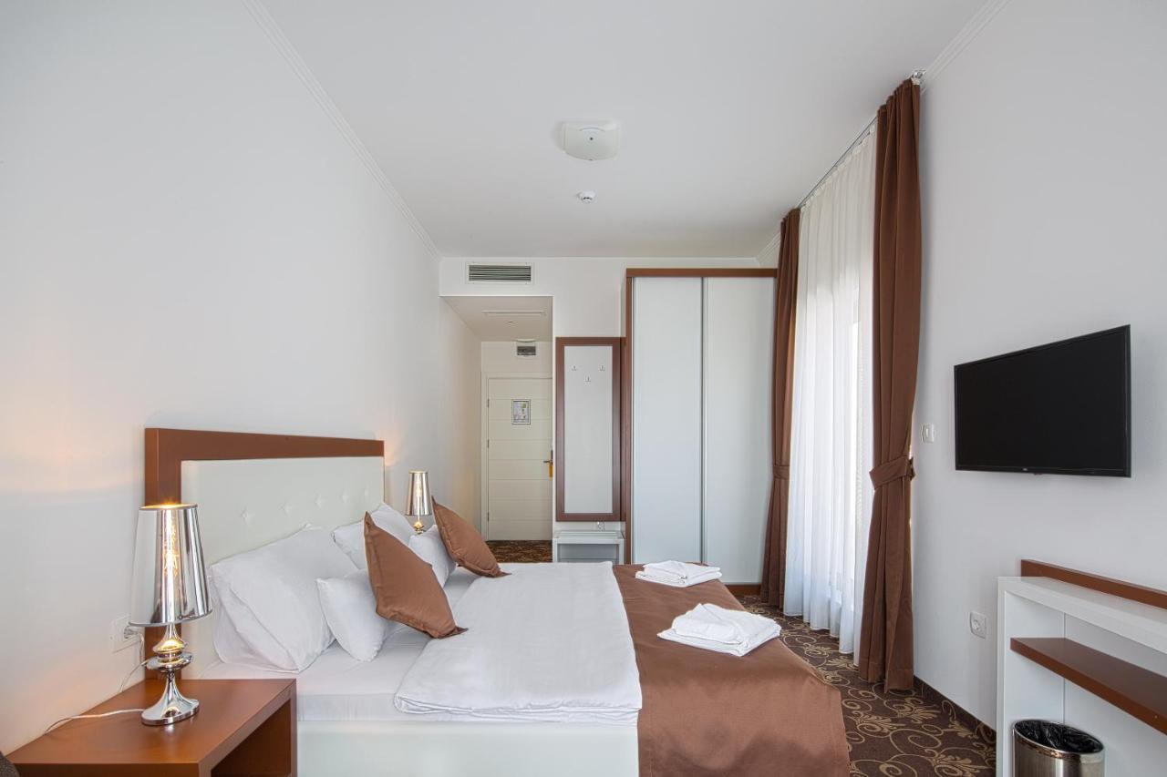Pozzo 4* Budva